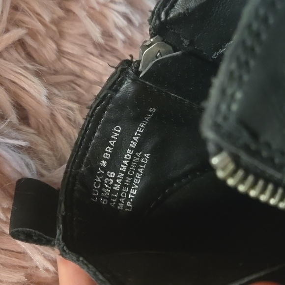 Lucky brand booties in great condition size 6 - Picture 5 of 9